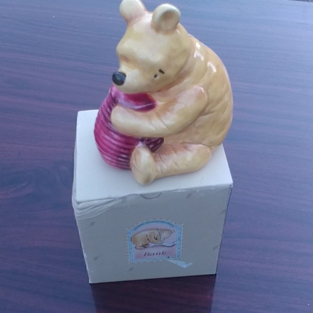 NWOT Charpénte Classic Winnie the Pooh Bank